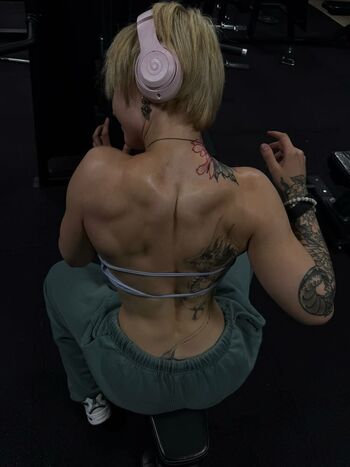boredgymdarling