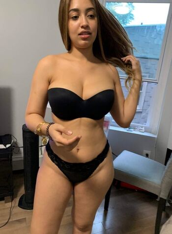 Full leaked Borednadia private onlyfans photo