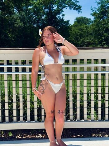 Full leaked Bossedupchloe private onlyfans photo