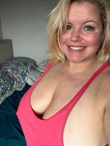 Full leaked Bouncy rosie private onlyfans photo
