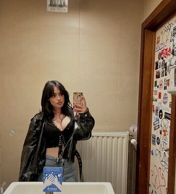 Full leaked Brattyelectrax private onlyfans photo