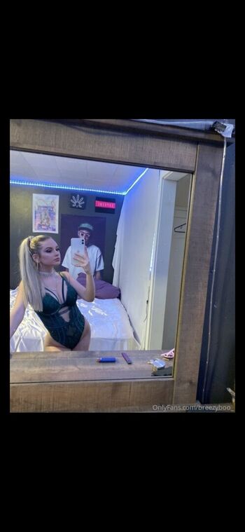 Full leaked Breezybabes private onlyfans photo