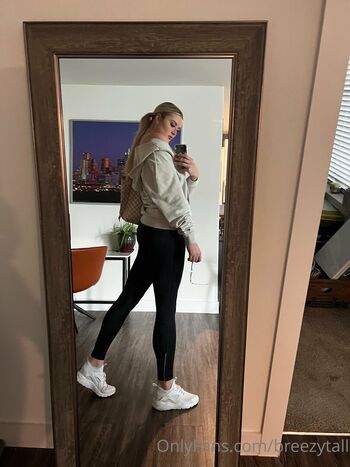 Full leaked Breezytall private onlyfans photo