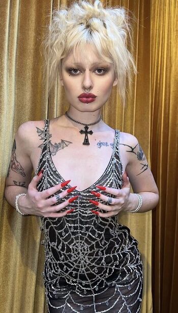 Full leaked Bridesque private onlyfans photo