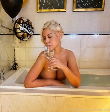 Full leaked Bridgetteb private onlyfans photo