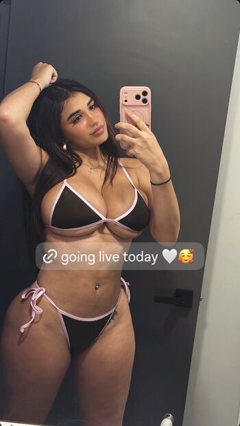 Full leaked Briiellas private onlyfans photo