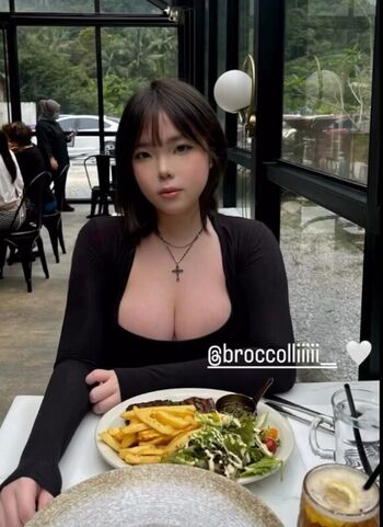 Full leaked Broccolliiiii private onlyfans photo
