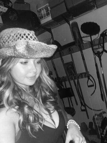 Full leaked Brookeerenae private onlyfans photo