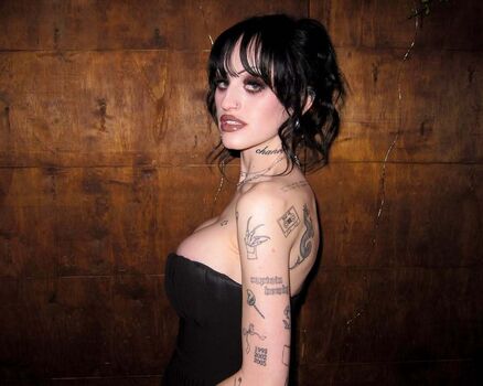 Full leaked Brookesharks private onlyfans photo