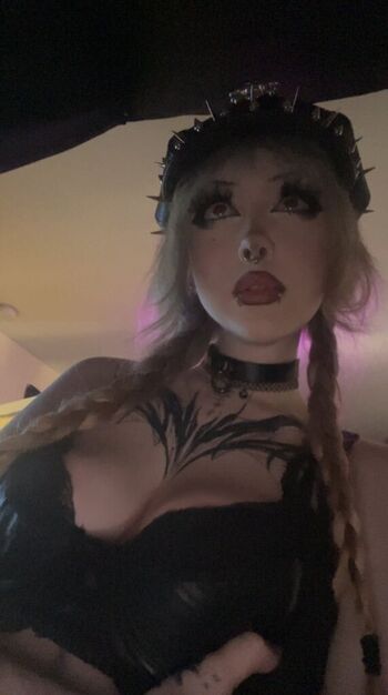 Full leaked Bruisedvioletx private onlyfans photo