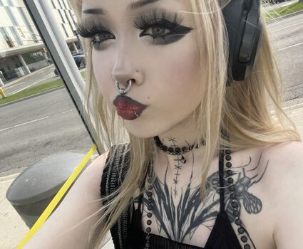 Full leaked Bruisedvioletx private onlyfans photo