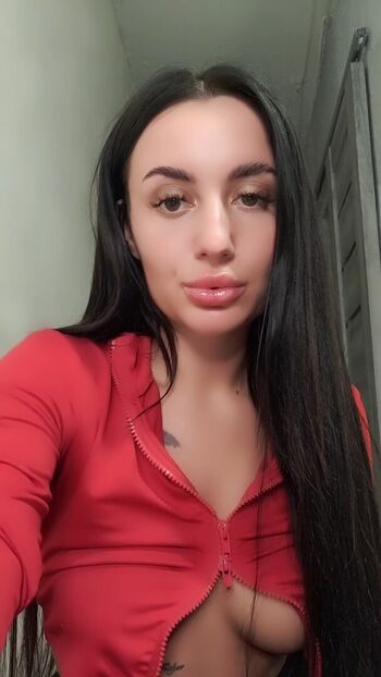 Full leaked Brunette private onlyfans photo