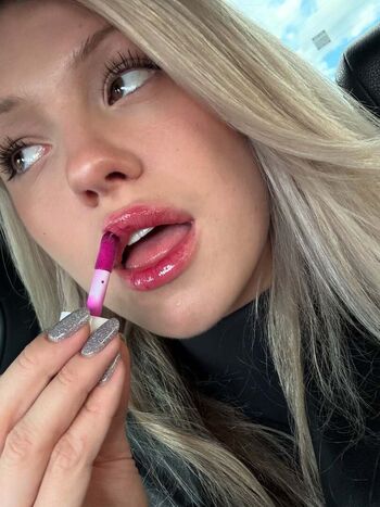 Full leaked Bunnylia private onlyfans photo