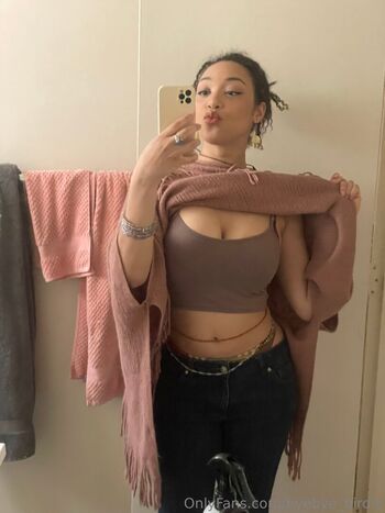 Full leaked Byebye birdie private onlyfans photo