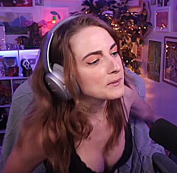 Full leaked Caitlin marie reacts private onlyfans photo