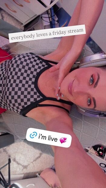 Full leaked Caitlin marie reacts private onlyfans photo
