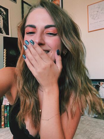 Full leaked Caitlin marie reacts private onlyfans photo
