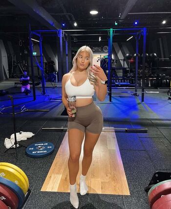 Full leaked Caitlin perriam private onlyfans photo