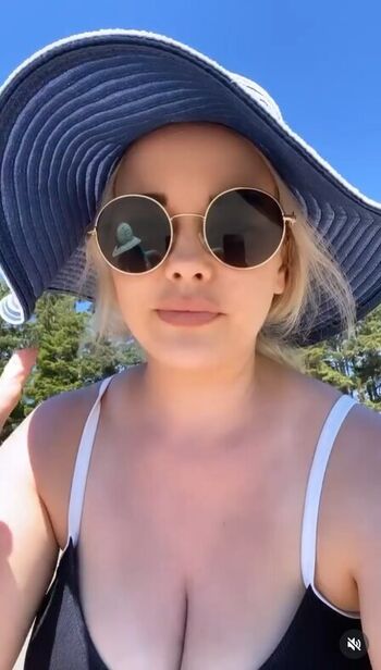 Full leaked Caitlin rutherford private onlyfans photo