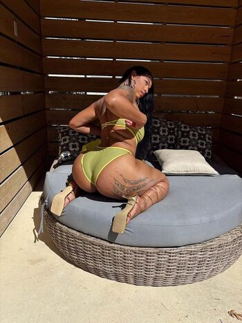 Full leaked Cakequeenmami private onlyfans photo