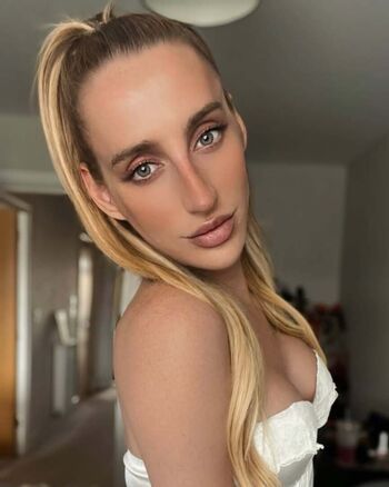 Full leaked Calliekingx private onlyfans photo