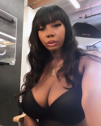 Full leaked Callmeellepls private onlyfans photo