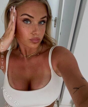 Full leaked Callmelenilu private onlyfans photo