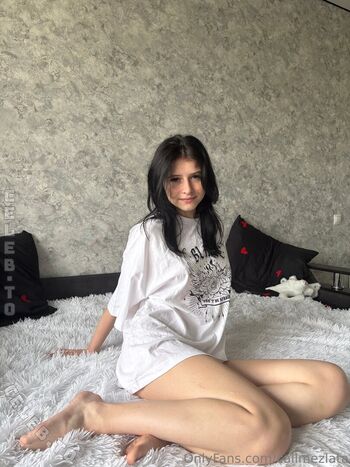 Full leaked Callmezlata page private onlyfans photo