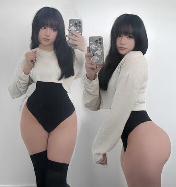 Full leaked Mommaraex private onlyfans photo