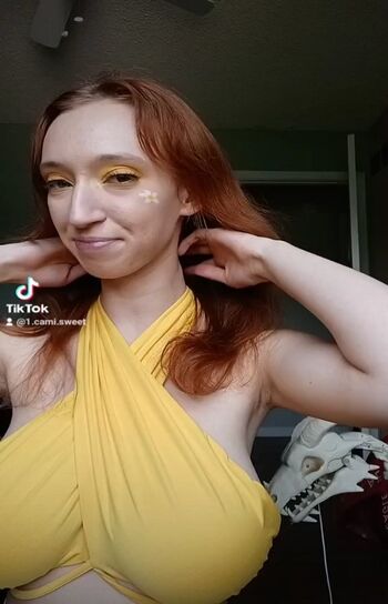 Full leaked Hailsbee / private onlyfans photo