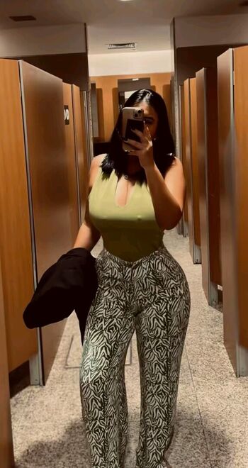 Full leaked Camilaferreirai page private onlyfans photo