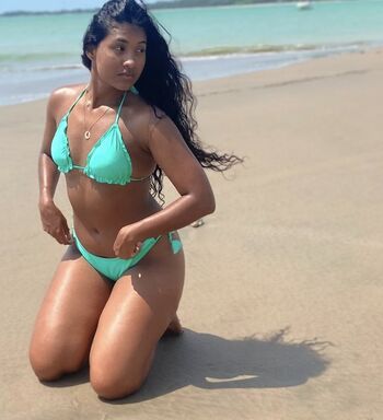 Full leaked Camilaferreirai private onlyfans photo