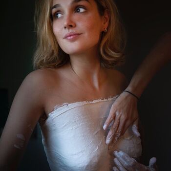 Full leaked Camille lou page private onlyfans photo