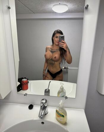 Full leaked Camillekarina private onlyfans photo