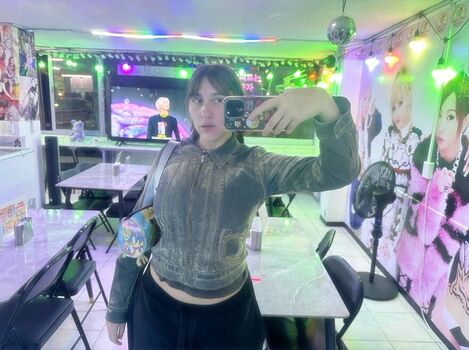 Full leaked Cammimu private onlyfans photo