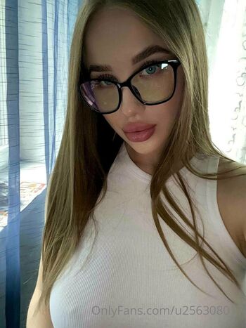 Full leaked Candygirl girl private onlyfans photo