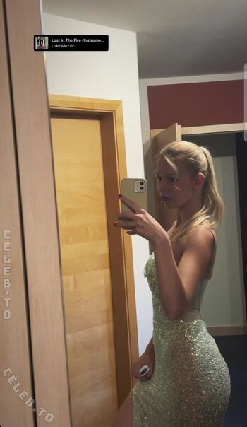 Full leaked Cara lb private onlyfans photo