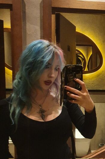 Full leaked Caralouss private onlyfans photo