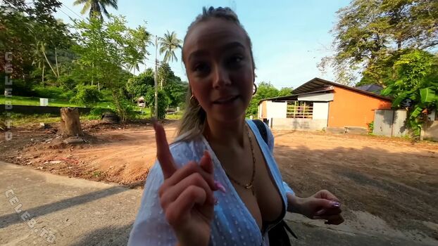 Full leaked Caramella private onlyfans photo