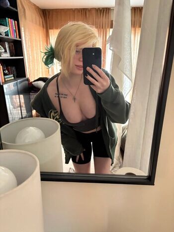 Full leaked Carbunny private onlyfans photo