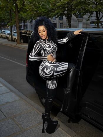 Full leaked Cardi b private onlyfans photo