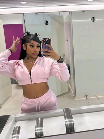 Full leaked Carenavonchae page private onlyfans photo