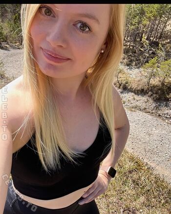 Full leaked Cari ina private onlyfans photo