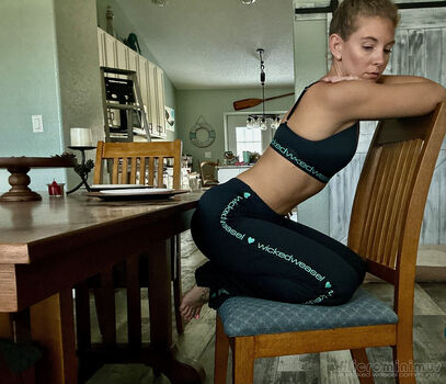 CariAnne90