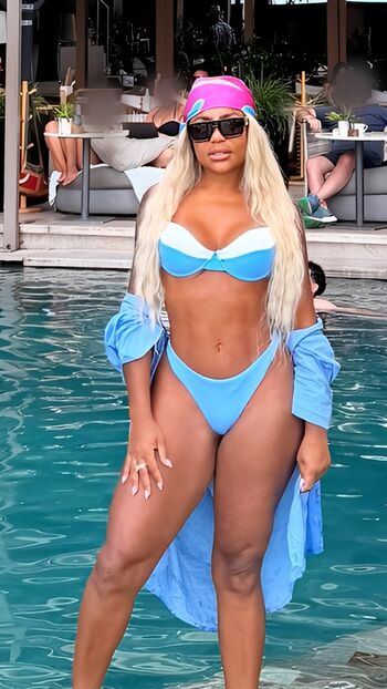 Full leaked Cariucha private onlyfans photo