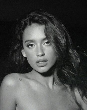 Full leaked Carla guetta page private onlyfans photo