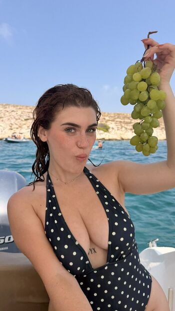 Full leaked Carla vyxx private onlyfans photo
