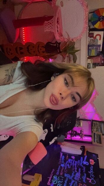Full leaked Carmi warmy private onlyfans photo