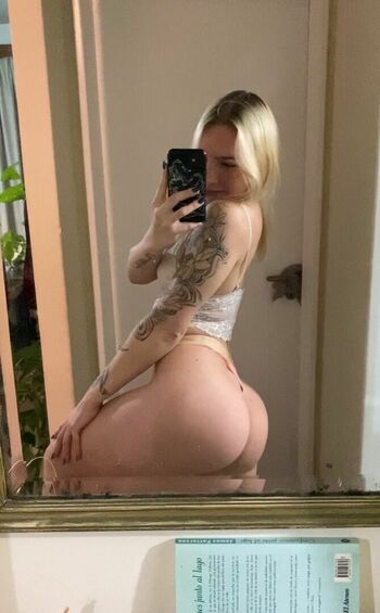Full leaked Caro cappra private onlyfans photo