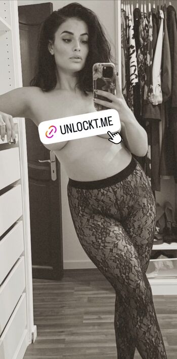 Full leaked Caroline modele page private onlyfans photo